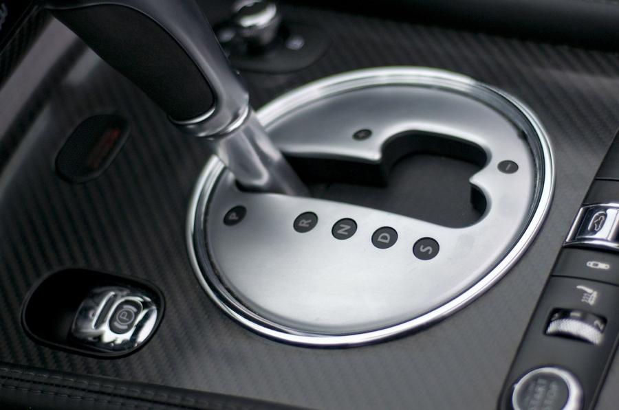  Bentley Continental SuperSports Convertible 2012 года  (фото 13 из 39)